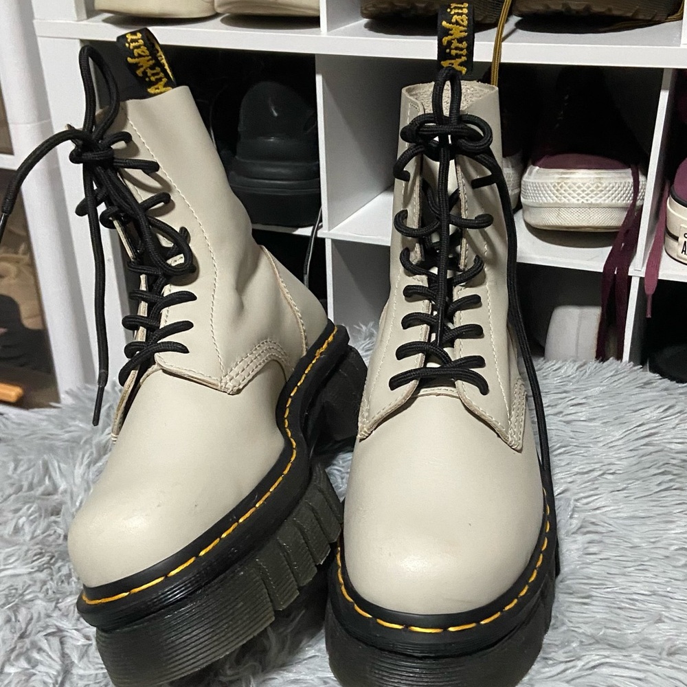 Dr. Martens Audrick 8-eye boot
